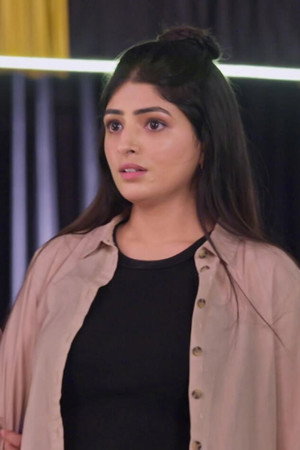 Madhvi Exposes Angad's Past
