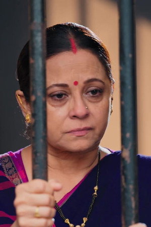 Akhil’s Mother Snatches Niya From Radhika