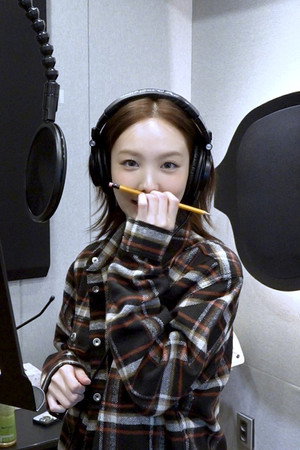NAYEON “ABCD” Recording Behind