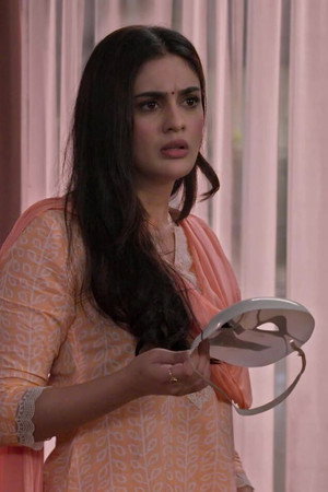 Vrinda Discovers AV's Mask