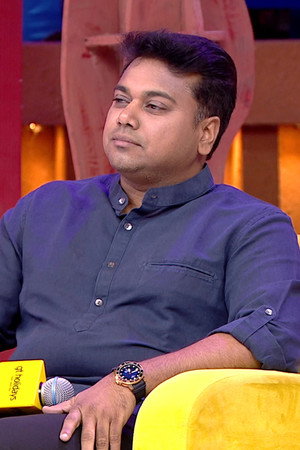 Travel vs Family Expenses