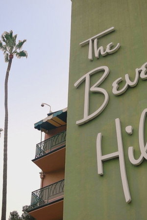The Beverly Hills: Hotel to the Rich & Famous