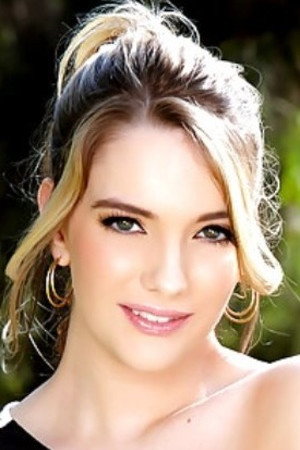 Kenna James