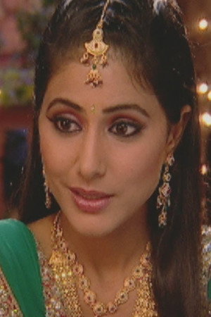Naitik tries to cheer Akshara