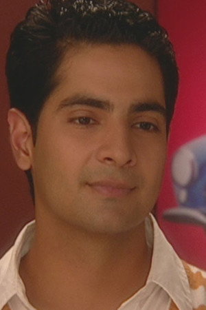 Varsha cannot find Shaurya