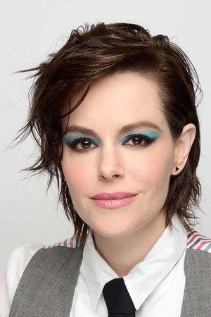 Emily Hampshire Emily Hampshire
