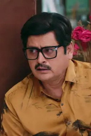 Saxena Enters the Resort in Disguise