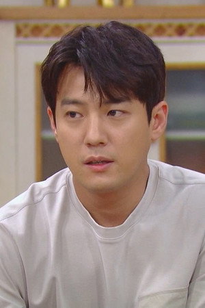 I'm Jandi's mother Lee Seonju.