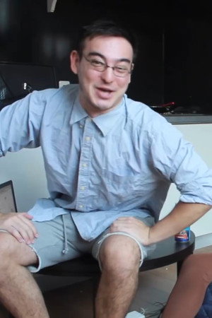 LOSER READS HATER COMMENTS 3