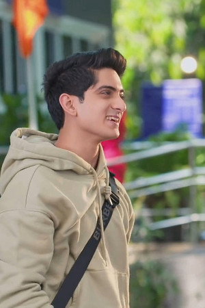 Aryan requests Armaan's support
