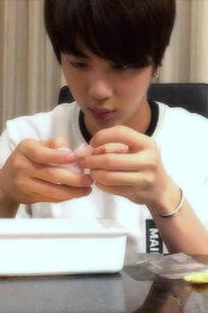 150820 밥 먹는 김석진