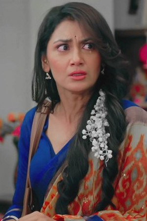 Jayesh hands divorce papers to Bhavani