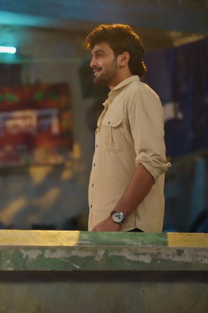 Sangam Admires the Bachchans