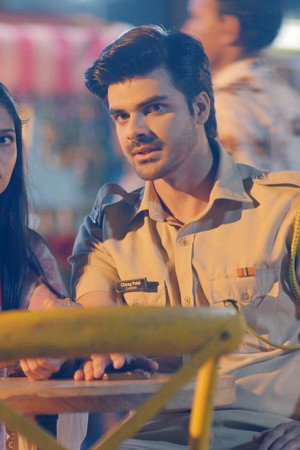 E1229. Eyes On Arman