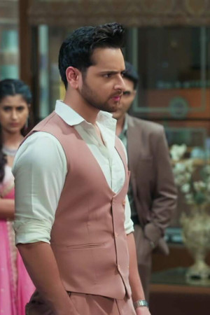 Shruti Fumes at Prem, Rahi
