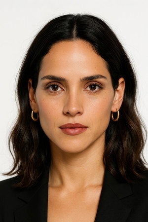 Adria Arjona Adria Arjona