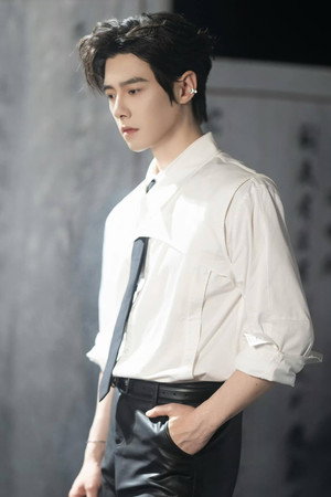 Fang Yilun Fang Yilun