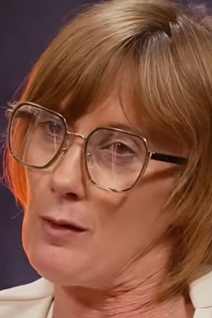 FOSTER PARENT: SHE RAISED 68 CHILDREN WHO HAD LIVED THROUGH THE WORST... AND ADOPTED ONE! HER STORY