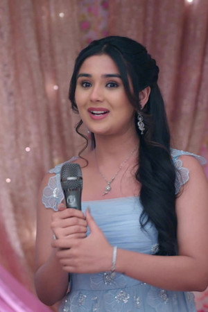 Saina Acknowledges Taara