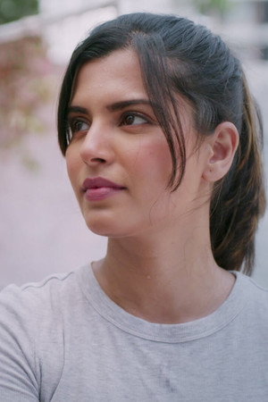 Roshni Behnaaz, Part 2