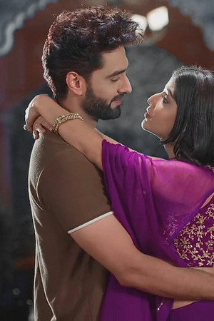 Abhira silenced Sanjay