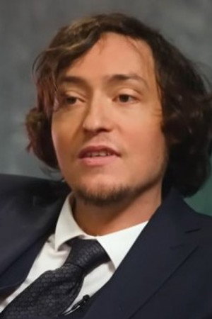This charisma coach teaches Guillaume how to become charismatic.