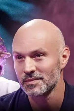 1% of French people are psychopaths; he explains how to spot them ahead of the release of the movie *Trap*.