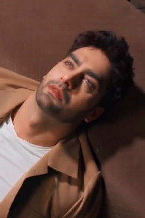 A broken Armaan confronts Kaveri