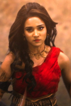 Yasmine Defeats The Masked Guardian