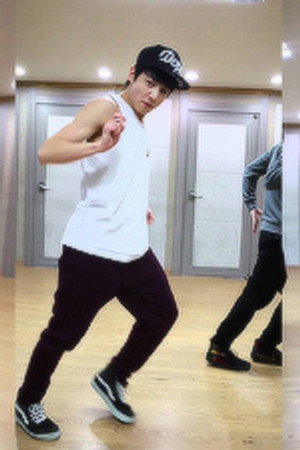 Dance practice by J-HOPE&지민&정국