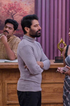 Noina, Hemant Face Hotel Trouble