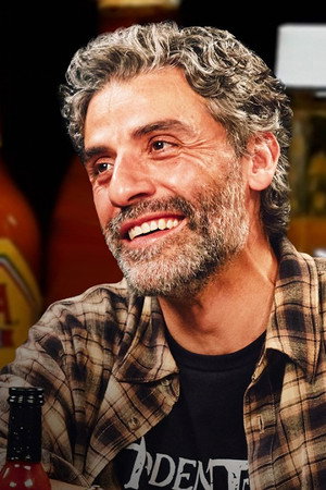 Oscar Isaac Has Beef With Spicy Wings
