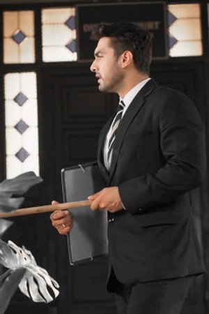 Armaan exposes Sanjay