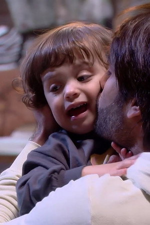Vivian Aur Beti Layan Ka Cute Reunion