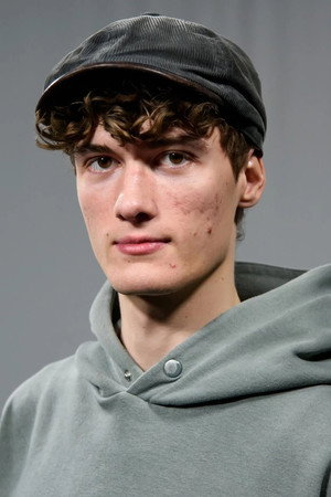 Tit Medvešek