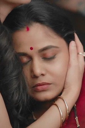 Amruta gets a job in Delhi