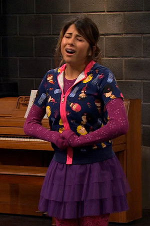 Jak se Trina dostala na školu?