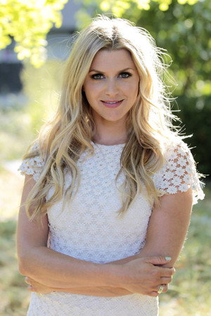 Anna Williamson Anna Williamson