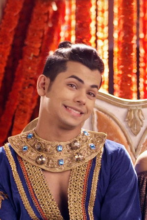 Sultanas Mehendi Ceremony With Aladdin