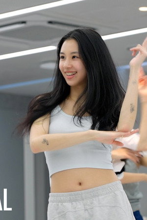 CHAEYOUNG “SHOOT (Firecracker)” Dance Practice Behind