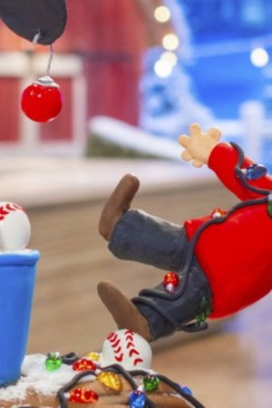 A Very Peanuts Christmas Tree