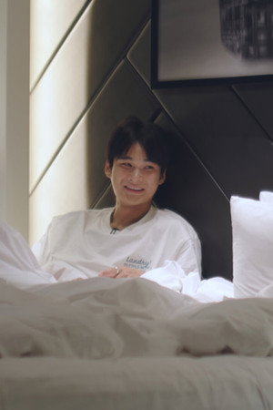Blind Date in a Bed (1)