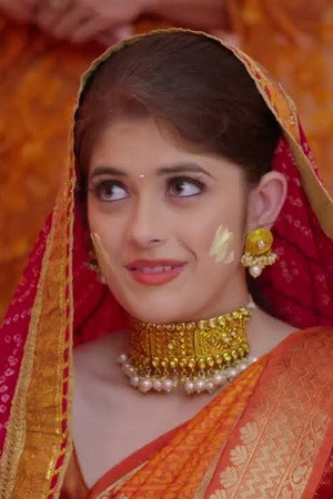 Baa Plots to Separate Naksh and Paakhi