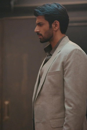 Aryaman Hands Divorce Papers