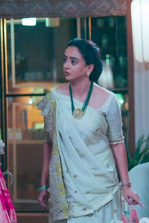 Khyati Stands Up for Anupama