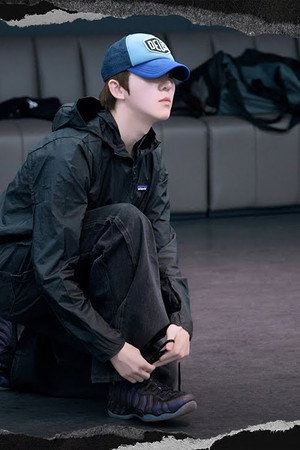 “FREEZE” Dance Practice Behind