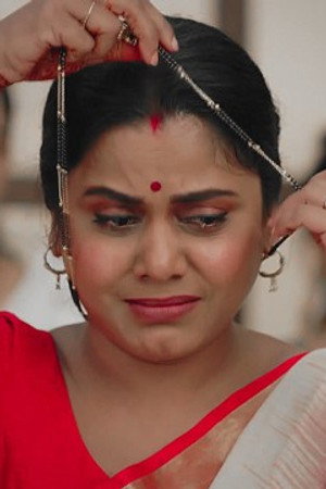 Dnyaneshwari makes Bhavani take off her mangalsutra