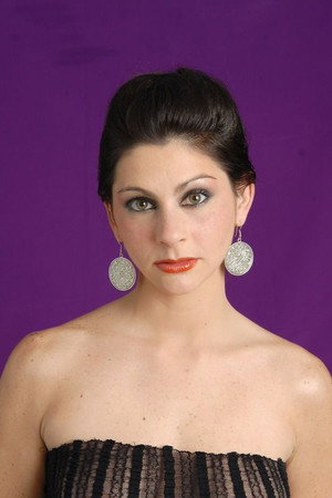 Mora Leon Mora Leon
