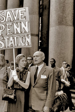 The City and the World (1945–2000)