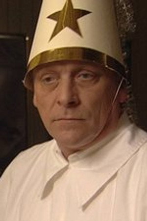 Natten går tunga fjät